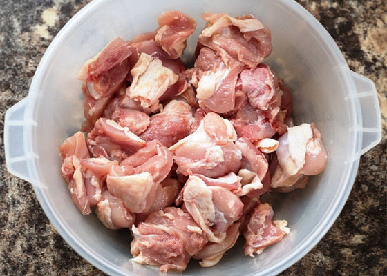 Macchina imballatrice del pesatore di Multihead per il sistema d'imballaggio sotto vuoto rotatorio tagliato congelato della macchina del pollo