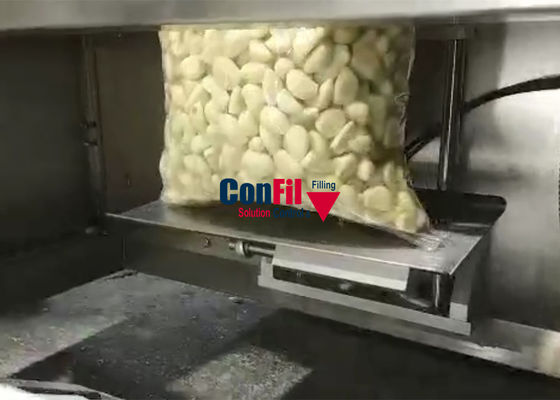 Macchina imballatrice di pesatura automatica capa 14 per la catena d'imballaggio dell'aglio 5KG 10KG VFFS